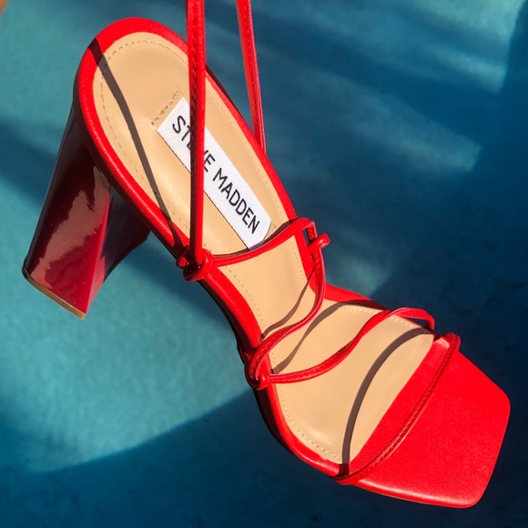 Steve Madden Leverage Heels in Red - Picture 2 of 7